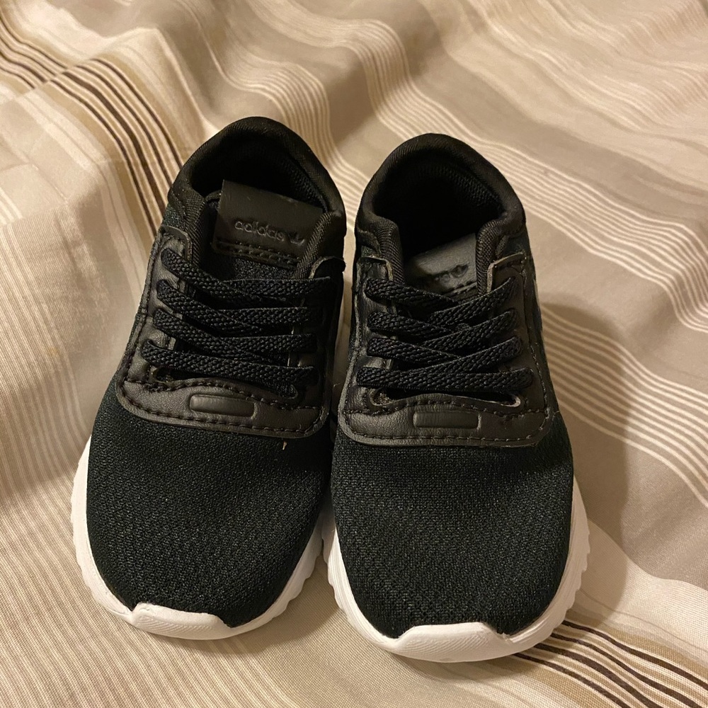 Shoes - Picture 2 of 4